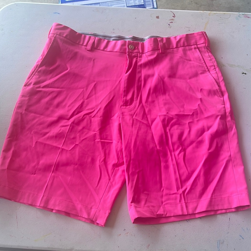 Walter Hagan golf shorts size 38 hot pink
